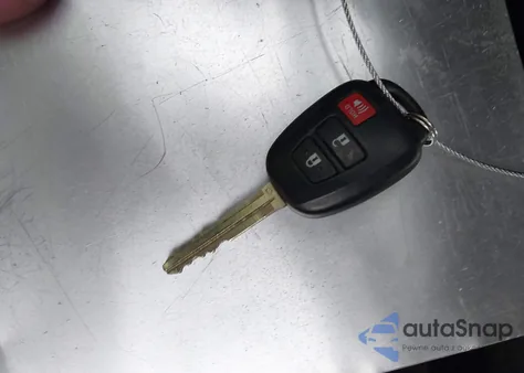 2014 Toyota Prius C Two z USA, uszkodzony, nr VIN JTDKDTB36E1566705